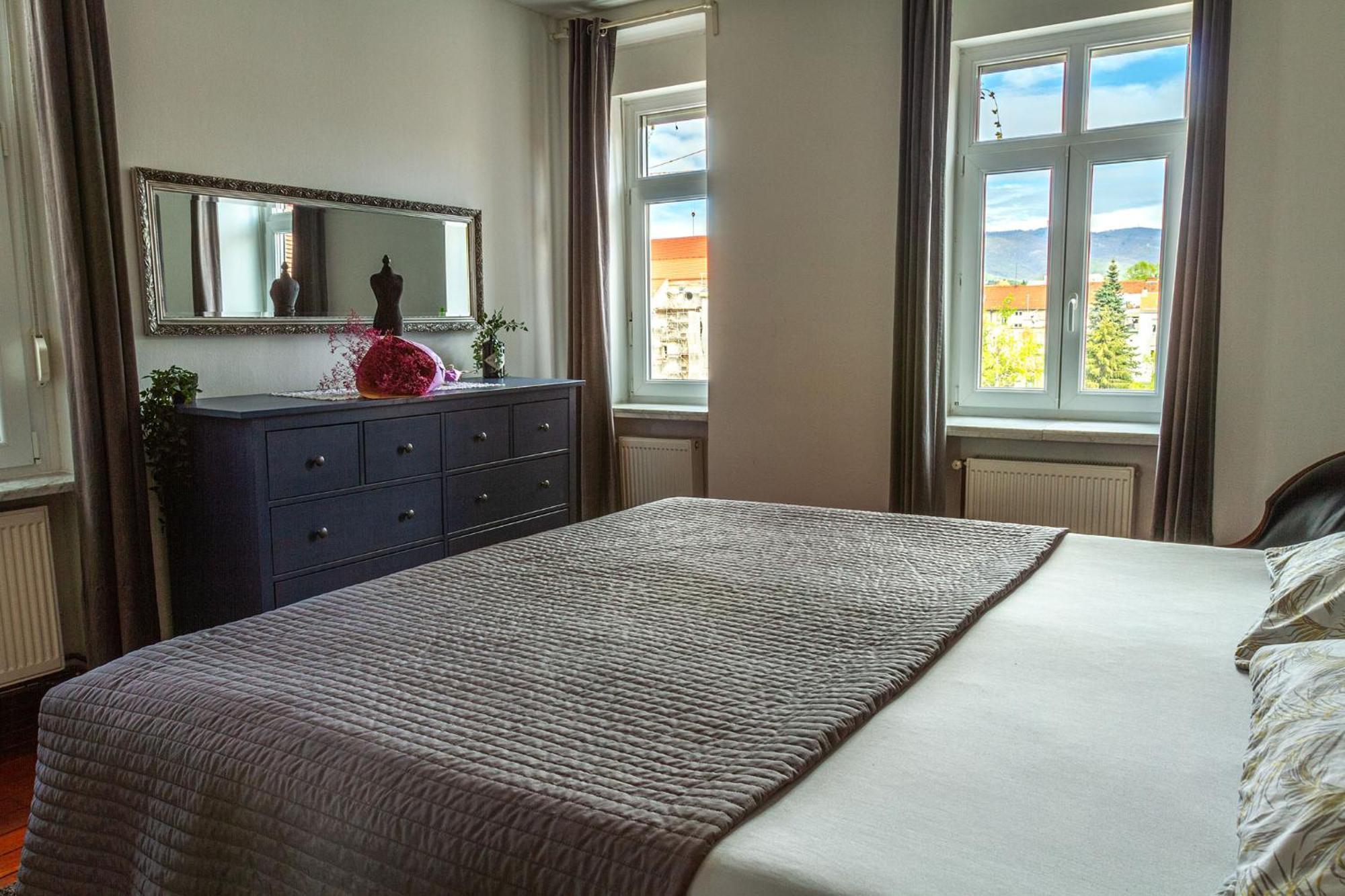 Chic Antique Dana - Zagreb Center-View Apartment Luaran gambar